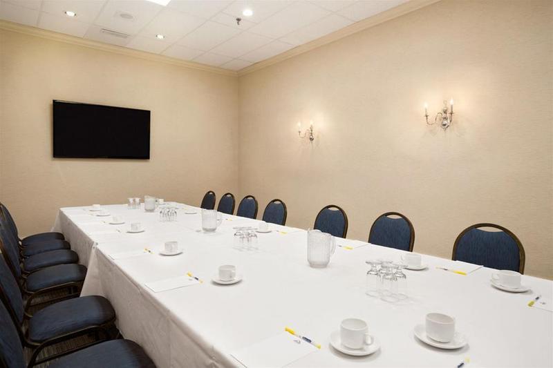 The Senator Hotel & Conference Center Тиминс Екстериор снимка